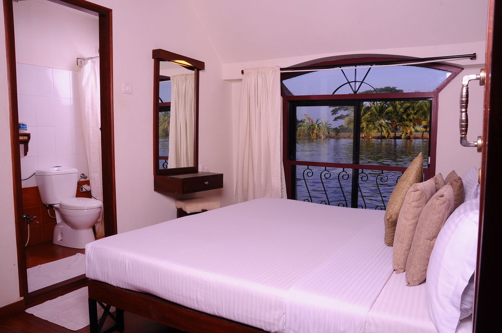 Xandari Riverscapes Alappuzha Екстериор снимка